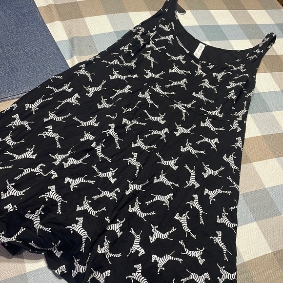 221 AéRopostale size XL sundress - Picture 1 of 3
